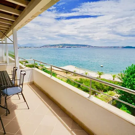Διαμέρισμα B Apartman *